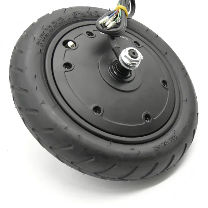 Motor 350W neumático + cámara trasera Motus Scooty 8.5 +