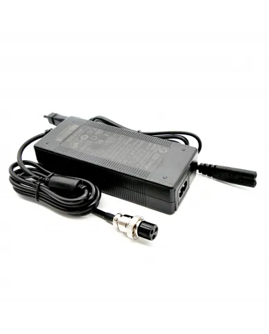 Cargador para patinete eléctrico 1.5A 54,6V | 7way